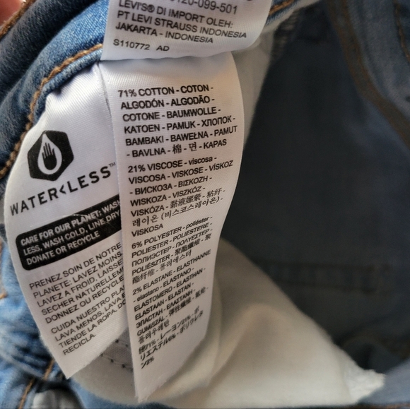 Levi's High Rise Casual Summer Cotton/Viscose Mix Denim Jean Short's - Picture 4 of 8